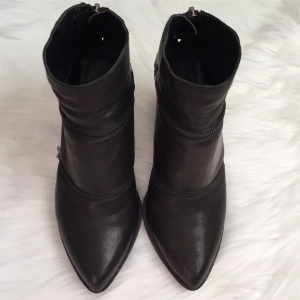 Designer LD Tuttle The Return Black Saks Fifth Avenue Leather Mule Boots size 6 - Picture 3 of 6